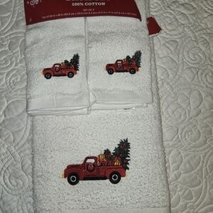 NEW Holiday Style Red Merry Christmas Truck Embroidered Bath Set #245